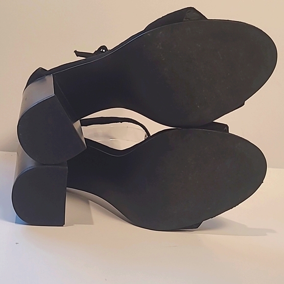 ZARA Strappy Block Heel Sandals Black - Picture 7 of 10